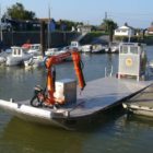 barge ostreicole avec grue