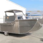 cabine bateau a moteur fond plat
